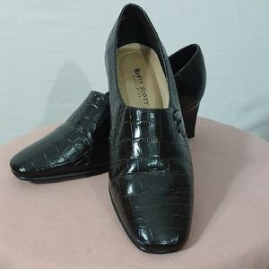 Karen Scott Dark Textured Slip-Ons